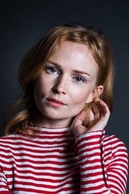 Clara Cleymans as Alice