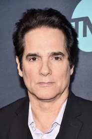 Yul Vazquez as Detective Mateo Reyes