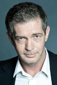 Ron Kelly as Police Chief