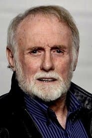 Duncan Fraser as Club Owner