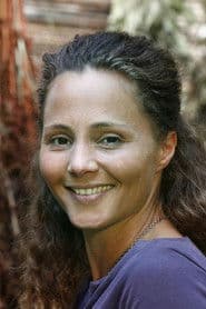 Peggy Jane de Schepper as Larissa