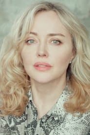 Angeline Ball as Suzanne Price