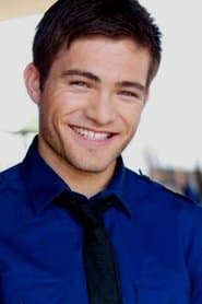 Reiley McClendon as Kyle Barrett