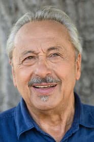 Wolfgang Stumph as Grandpa Klausner