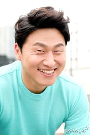 Oh Dae-hwan as Wang Dong-hyun