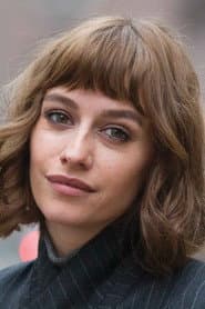 Cecilie Lassen as Sofie