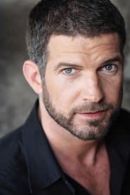 Simon Böer as Richard