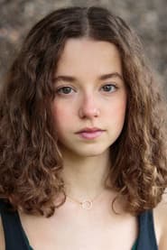 Ariella Glaser as Sara (Young Grandmére)