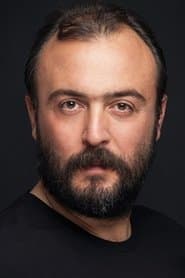 Deniz Hamzaoğlu as Şahin