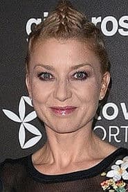 Edyta Olszówka as Viola