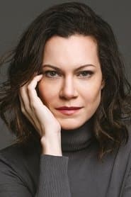 Hermila Guedes as Alaíde