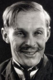 Boris de Fast as The Peddler