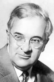 Maksim Shtraukh as Police Spy