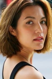 Maneerat Kam-Uan as Pin (segment "Loneliness")