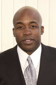 T.E. Russell as Hank Giles