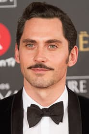 Paco León as Hombre entierro