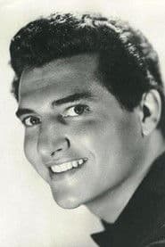Ricardo Valle as Moncho