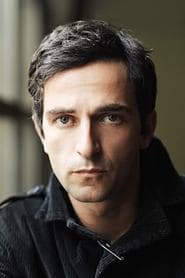 Aris Servetalis as Renos