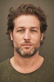 Julian Looman as Jan