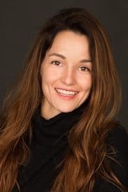 Esther Nubiola as Adela