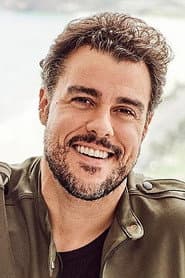 Joaquim Lopes as Pai Perfeito