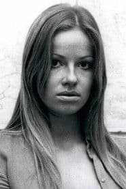 Marlène Appelt as L'Infirmière Carole