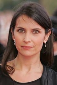 Géraldine Pailhas as Valérie