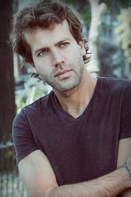 Santiago Salcido as Chico guapo