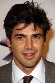 Reshad Strik as Victor