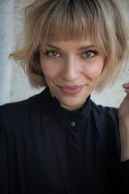 Beatrice Barrilà as Carmen