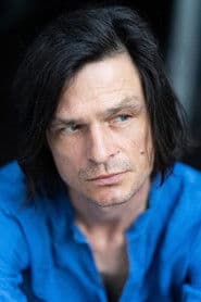 Oliver Möller as Tom