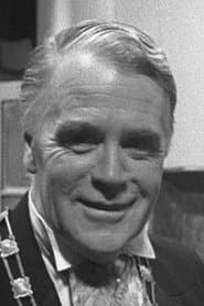 Bert Dijkstra as Hospital official