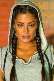 Aline Campos as Ellen