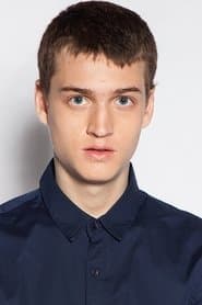 Sebastián Aguirre as Dario Castrejón Bonet