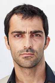 Reza Akhlaghirad as Reza