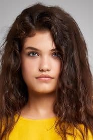 Aleyna Özgeçen as Yonca / Leyla