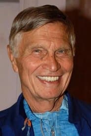 Gordon Mitchell as Kommandant von Stolzen