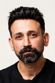 Sinan Çalışkanoğlu as Erol