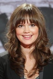 Emilia Schüle as Johanna Weber