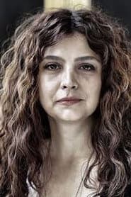 Elvin Beşikçioğlu as Genç Kız