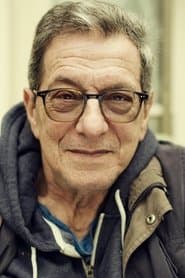 Tom Kempinski as Leutnant Schmidt