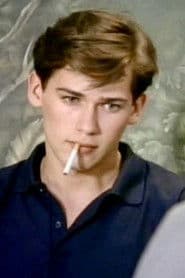 Adam Nathan as Peter