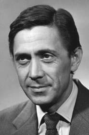 Petr Kostka as Van Hulshof