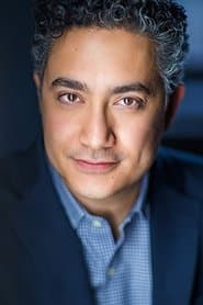 Alessandro Juliani as Clive / Prince Reginald (voice)