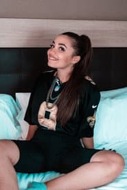 Rosaría Mira as Alicia