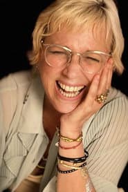 Carola García as Doctor