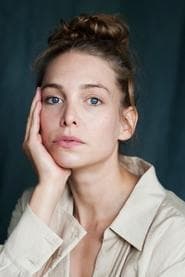 Sina Martens as Cora