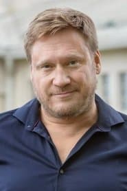 Samuli Edelmann as Vähy
