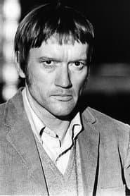 Luke Askew as Sheriff Mills