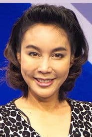 Deejai Dididi as Officer of the Crown's Wife